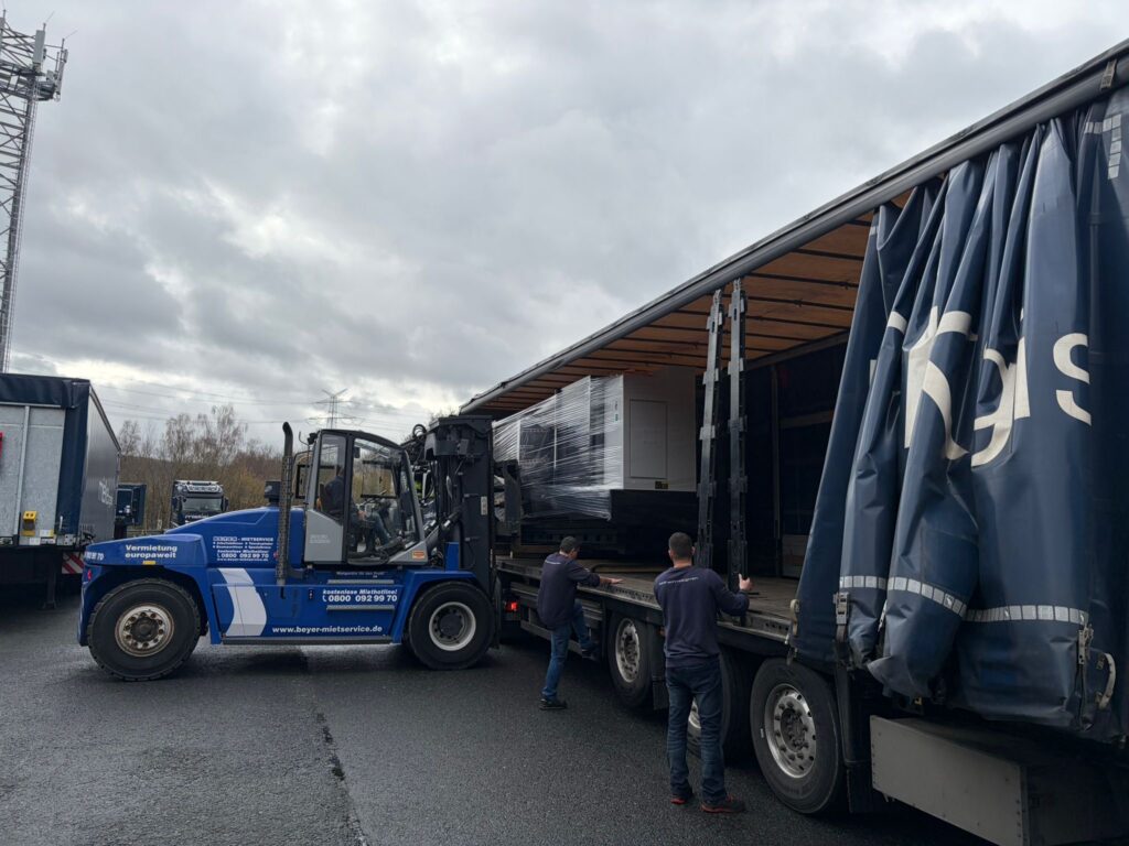 Erweiterung Maschinenpark ASO Schrauben Spezialschrauben